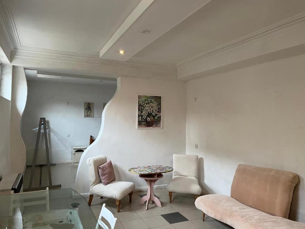 Guest House One Two Three Tbilisi Exterior foto