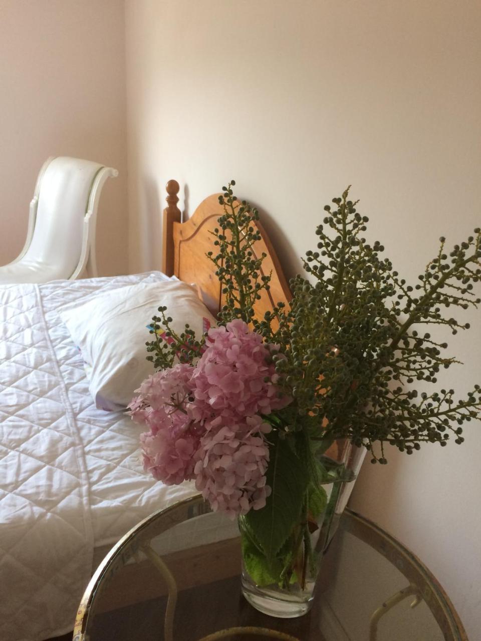 Guest House One Two Three Tbilisi Quarto foto